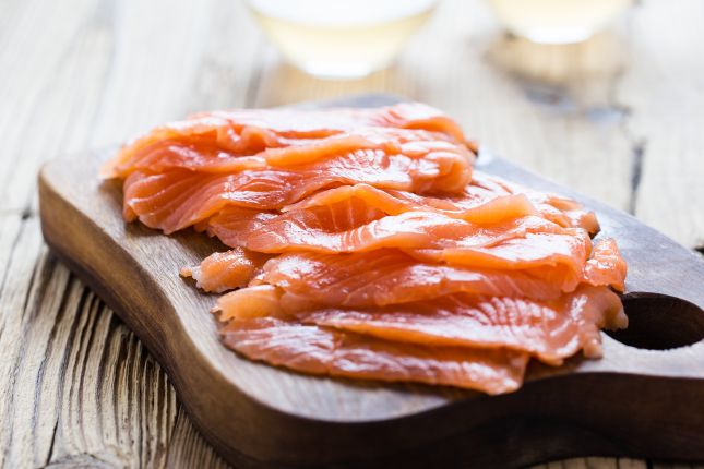 Saumon fum&eacute; artisanal, produit pr&egrave;s de Charleville M&eacute;zi&egrave;res dans les Ardennes
